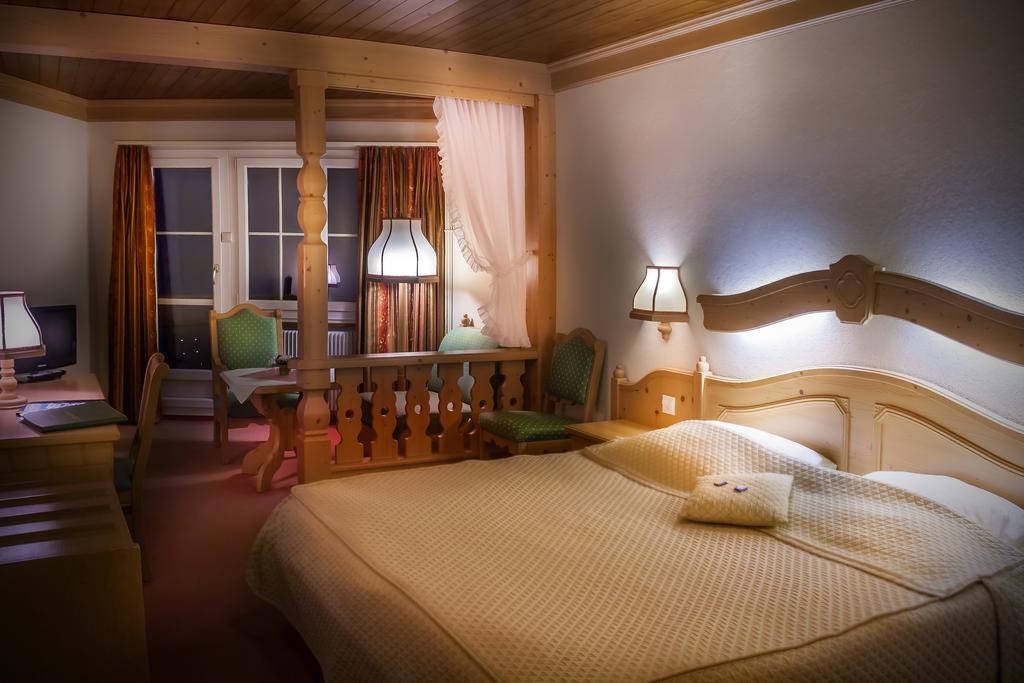 Seehotel Boutique Jaegerhof-Hubertus ファウレンゼー エクステリア 写真
