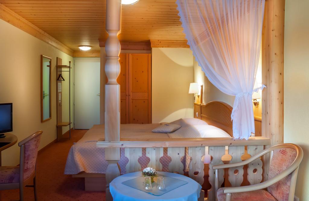 Seehotel Boutique Jaegerhof-Hubertus ファウレンゼー エクステリア 写真