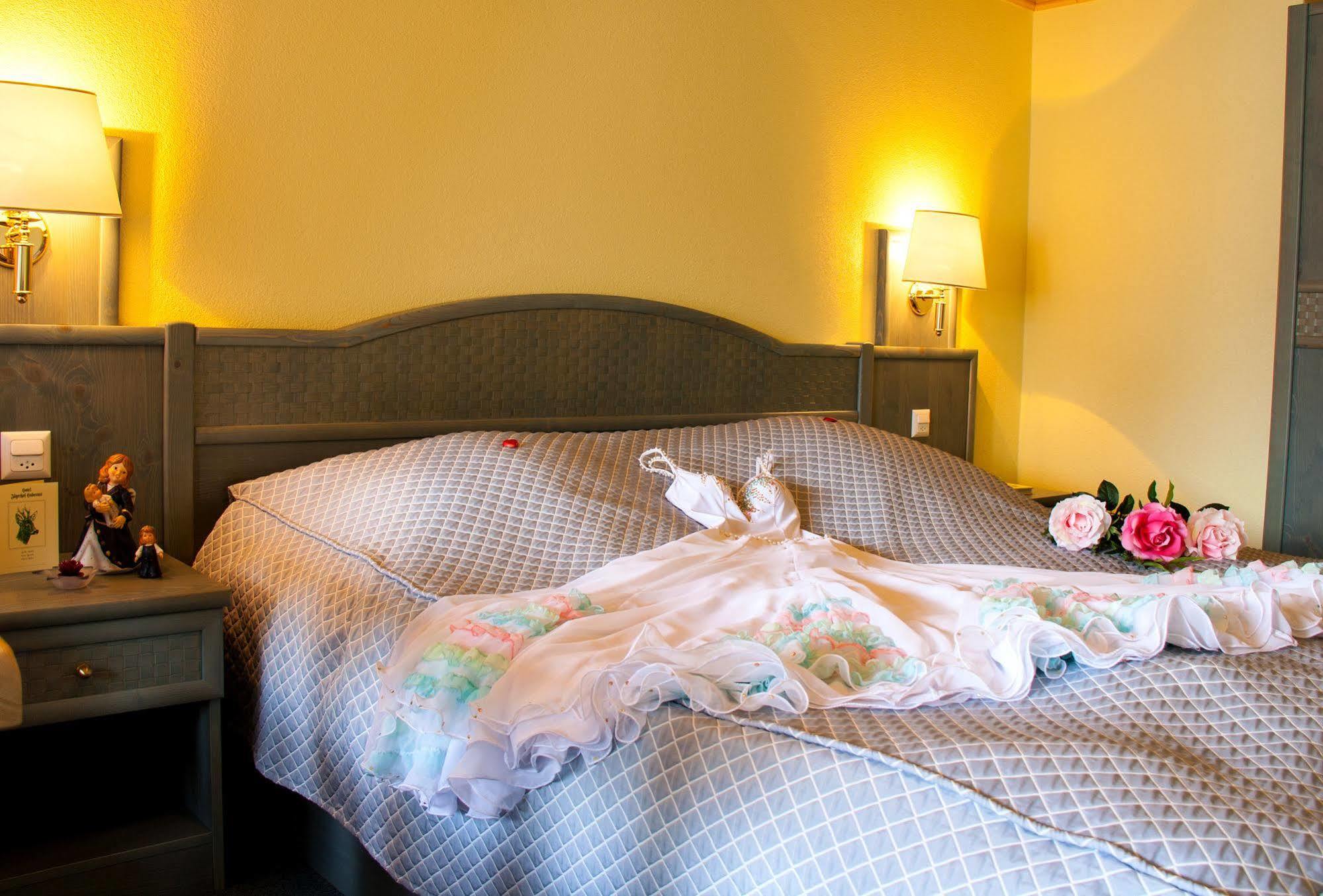 Seehotel Boutique Jaegerhof-Hubertus ファウレンゼー エクステリア 写真